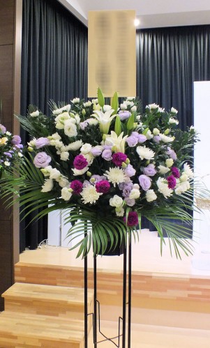 2017-6-7お供えスタンド和花白紫系
