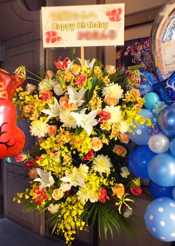 2019-5-18 誕生日御祝スタンド花2段-1
