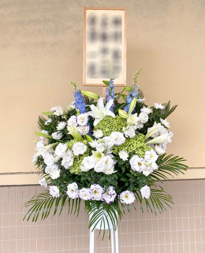 2020-7-26お供えスタンド花1段700