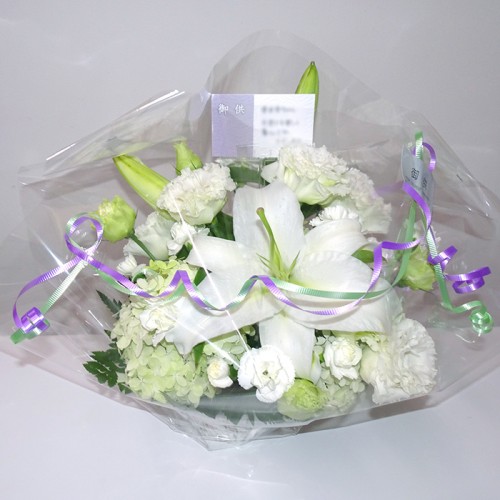 2020-8-17花キューピットお供えアレンジメント-4