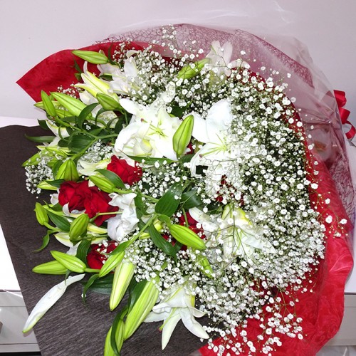 2021-6-13御祝カサブランカと赤バラの花束